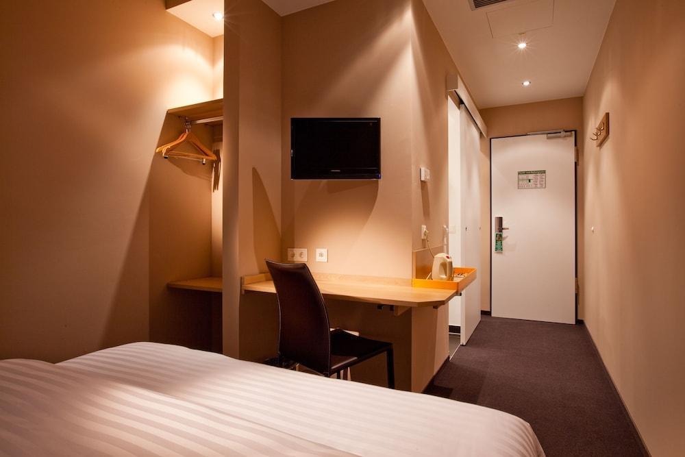 B&B Hotel Muenchen-Moosach Екстериор снимка