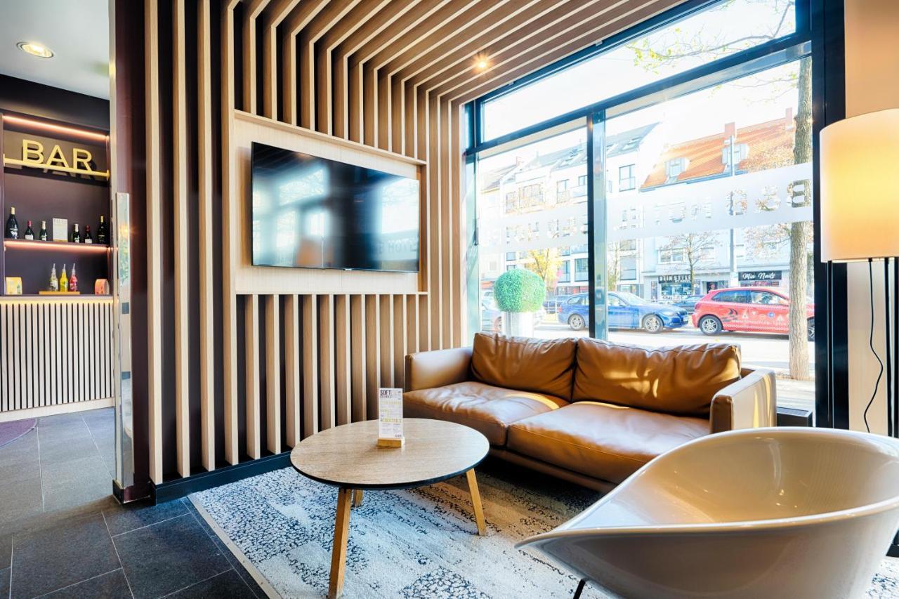 B&B Hotel Muenchen-Moosach Екстериор снимка