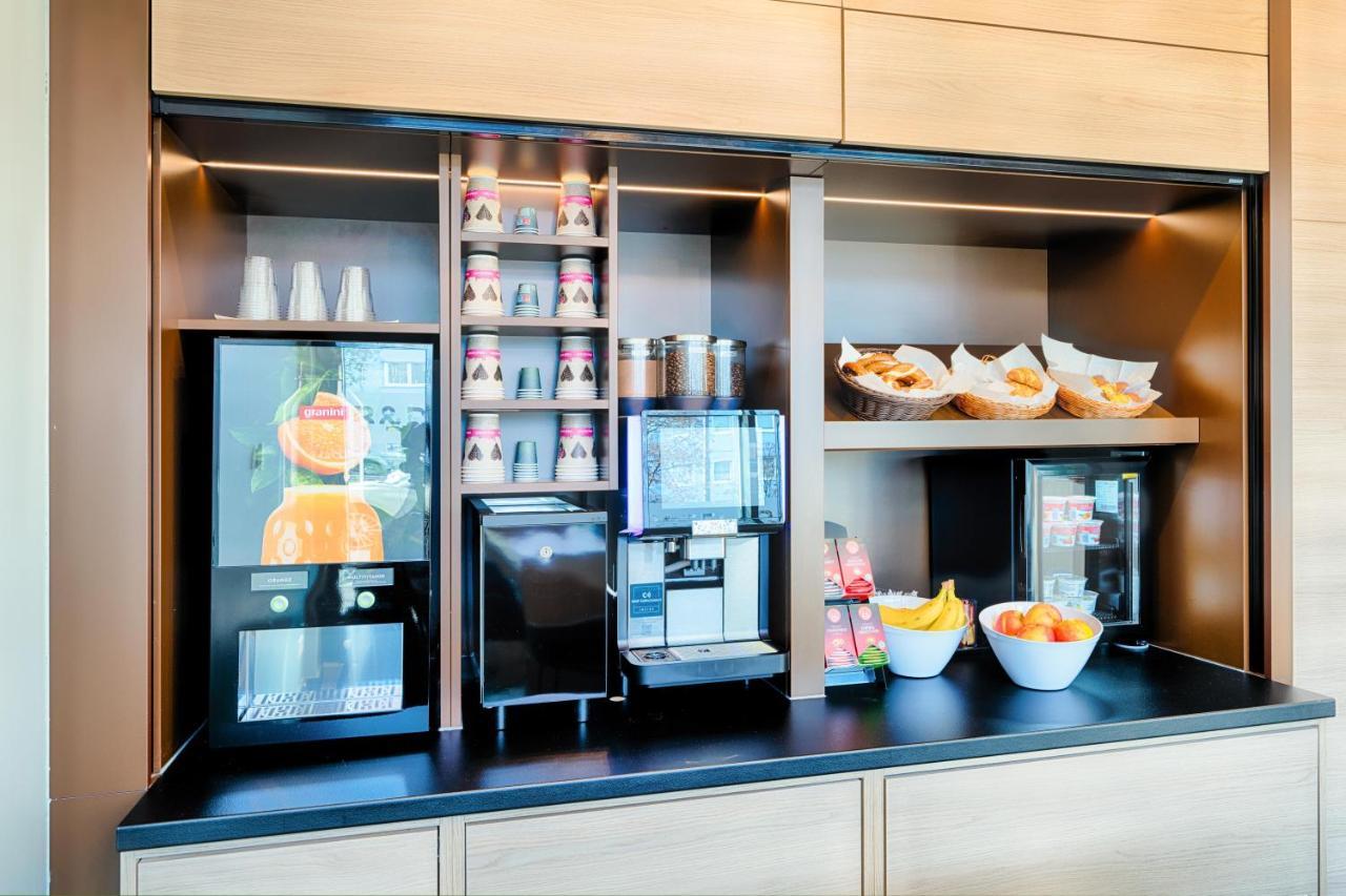B&B Hotel Muenchen-Moosach Екстериор снимка