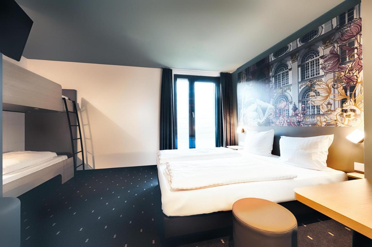 B&B Hotel Muenchen-Moosach Екстериор снимка