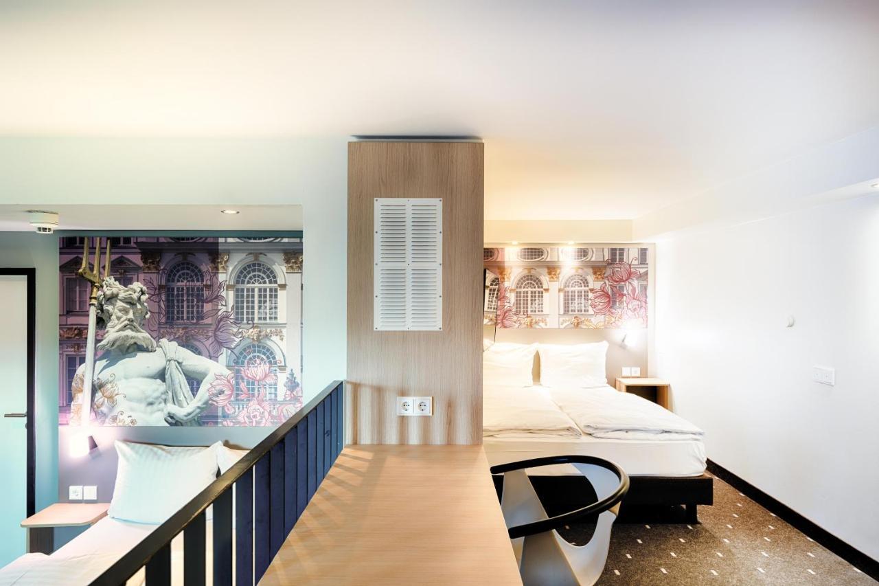 B&B Hotel Muenchen-Moosach Екстериор снимка