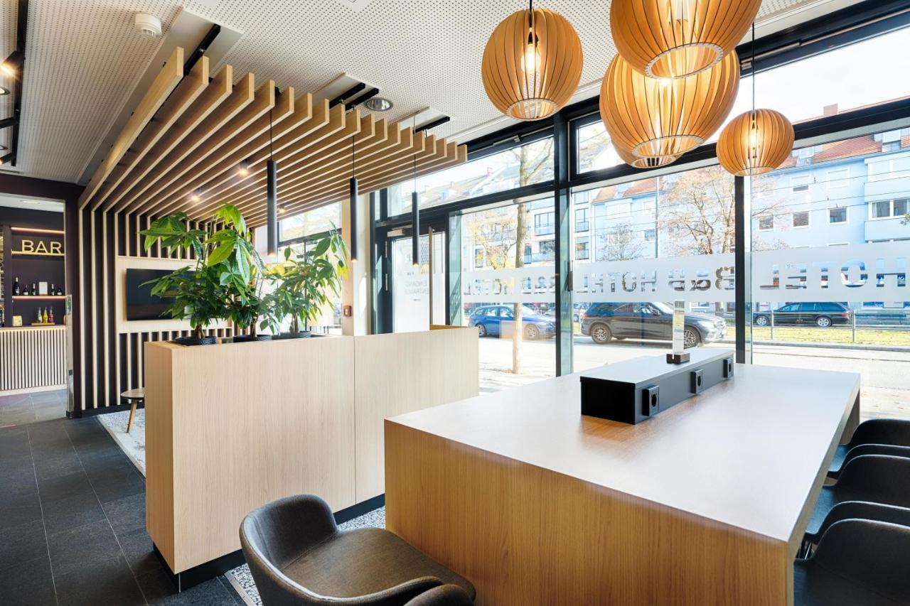 B&B Hotel Muenchen-Moosach Екстериор снимка