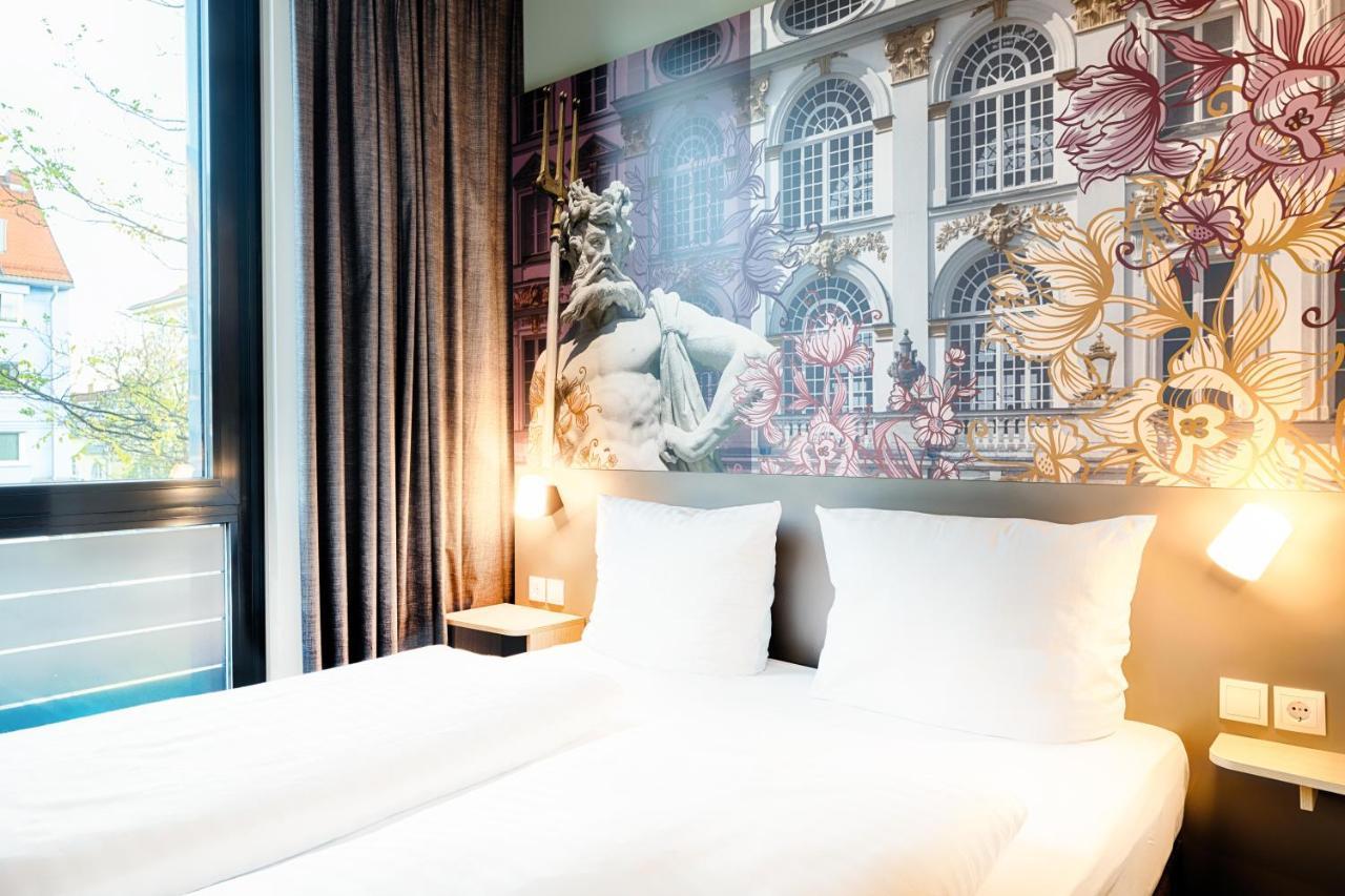 B&B Hotel Muenchen-Moosach Екстериор снимка