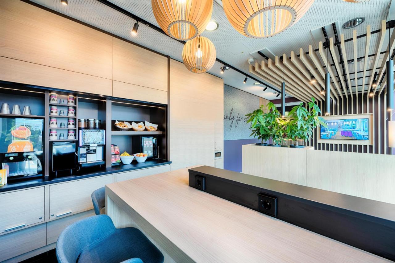 B&B Hotel Muenchen-Moosach Екстериор снимка
