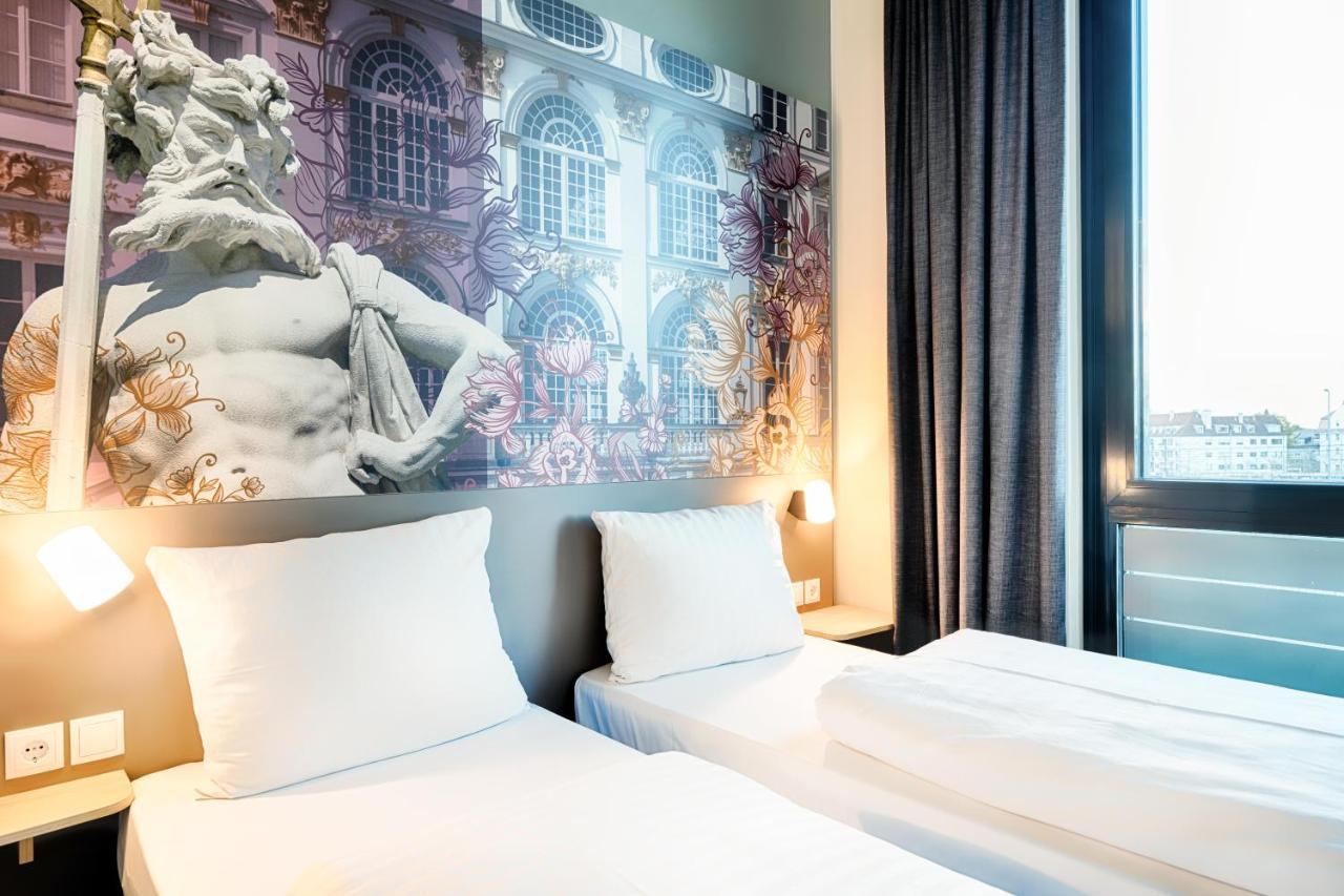 B&B Hotel Muenchen-Moosach Екстериор снимка