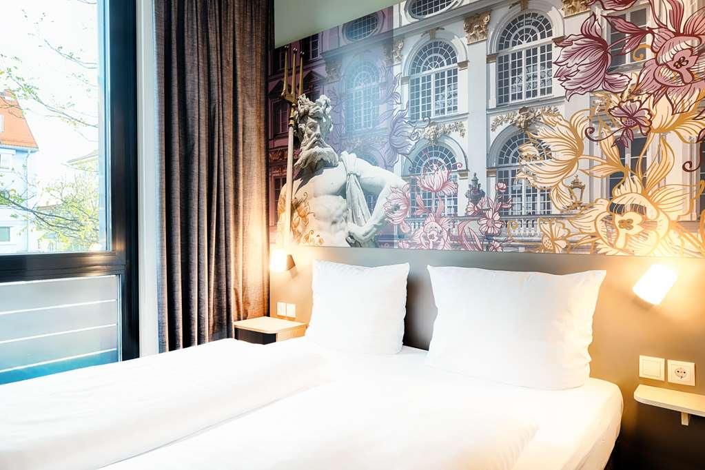 B&B Hotel Muenchen-Moosach Стая снимка