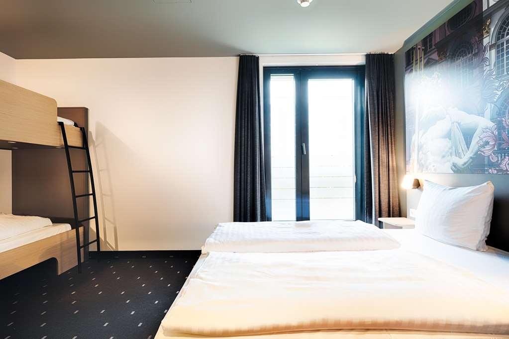 B&B Hotel Muenchen-Moosach Стая снимка